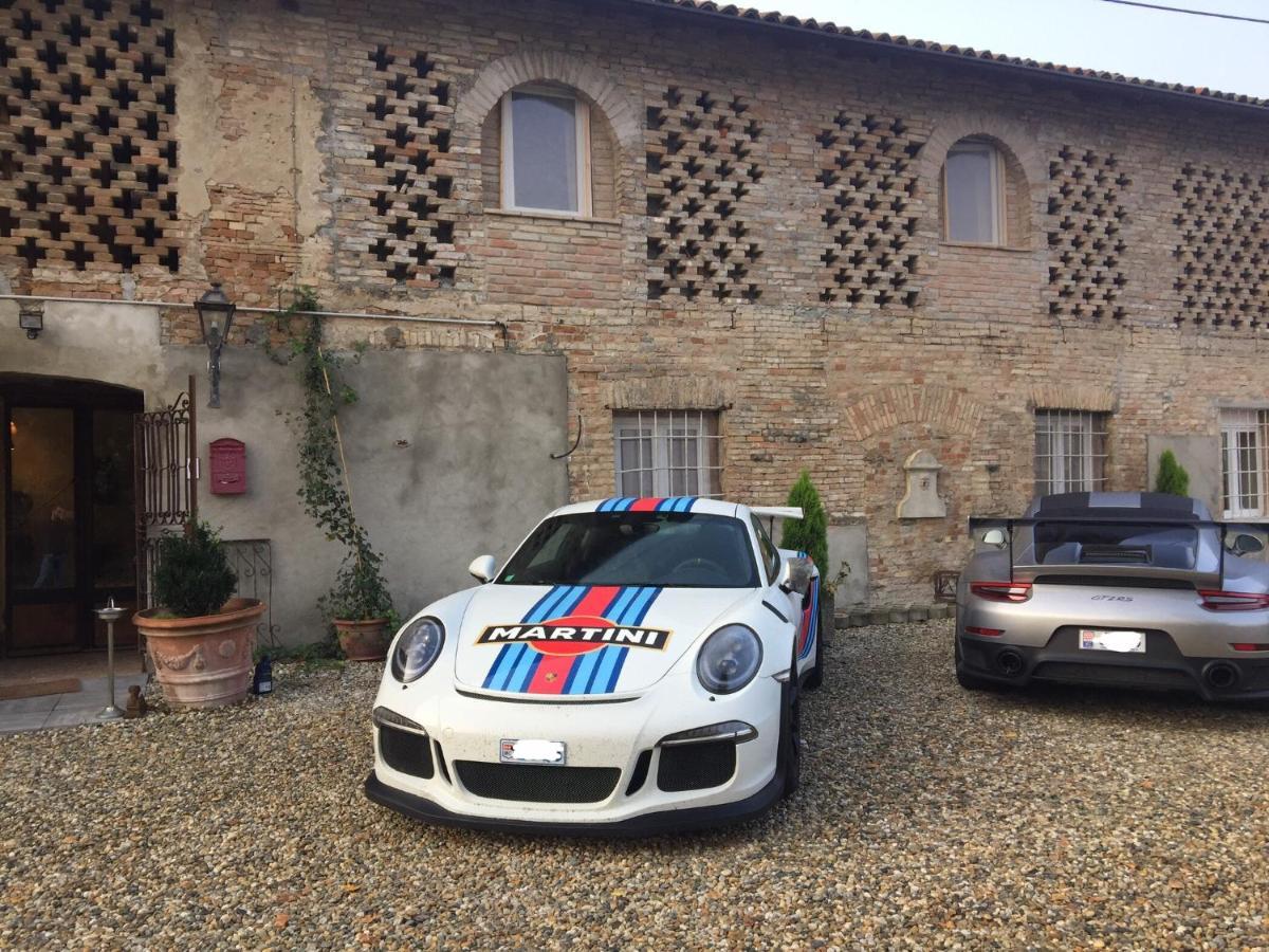 Cascina La Castagnara Bed & Breakfast Oriolo  Exterior photo